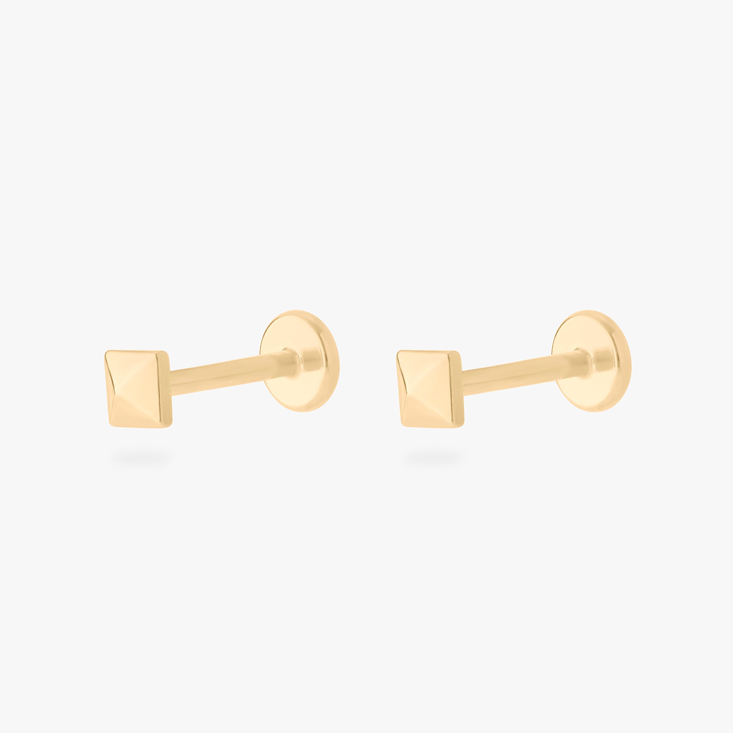 Pyramid Flatback Stud - Image 6