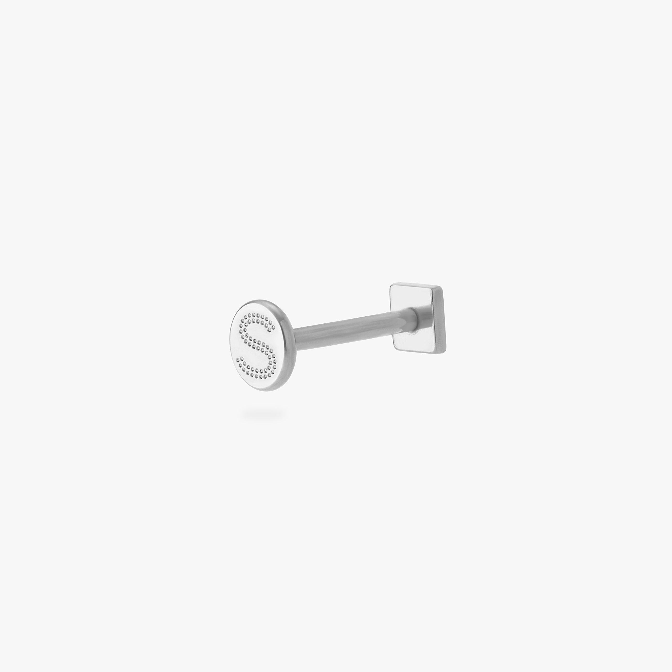 Pyramid Flatback Stud - Image 10