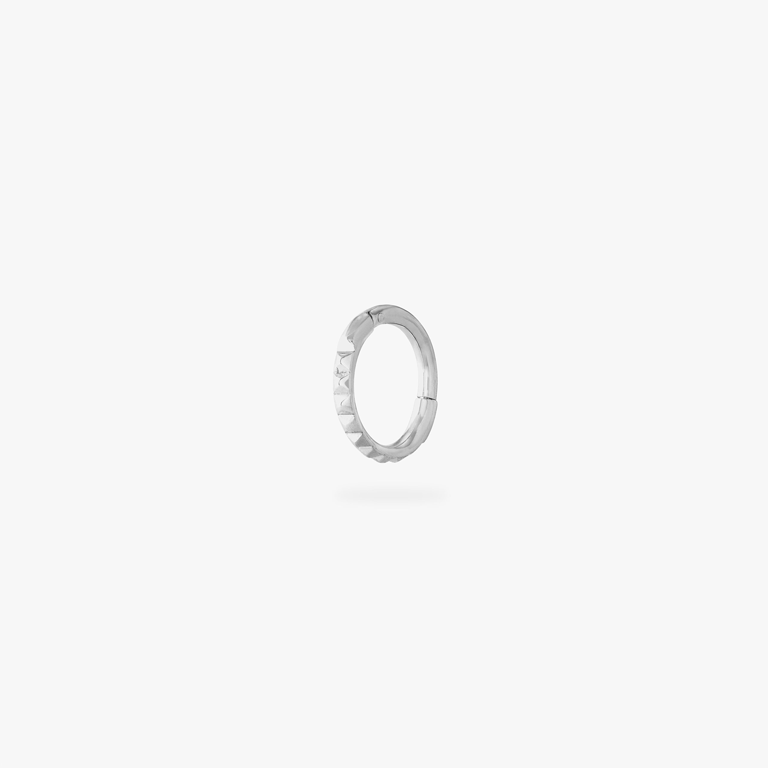 6mm Pyramid Clicker - Image 5